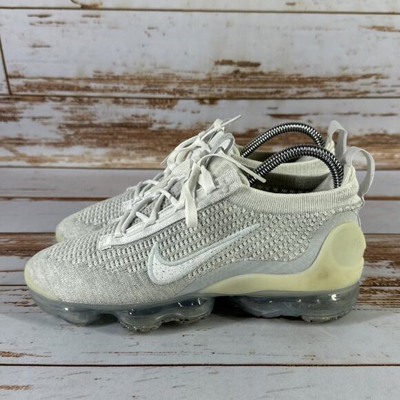Nike Air VaporMax 2021 Flyknit Pure Platinum White Sz 7.5 DC4112-100 - Picture 3 of 10